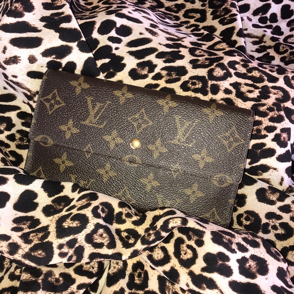 Certified Authentic LV Porte Tresor Intern. Wallet - Picture 1 of 8